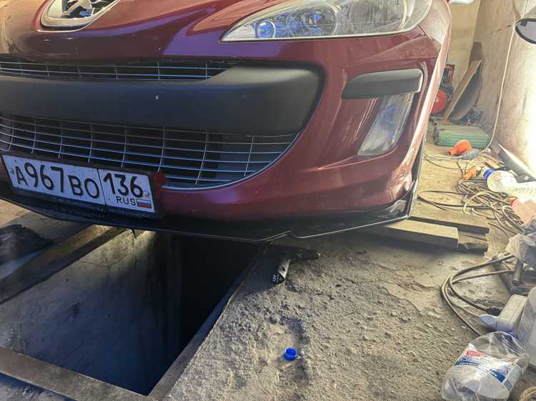 Подготовка автомобиля перед установкой решетки